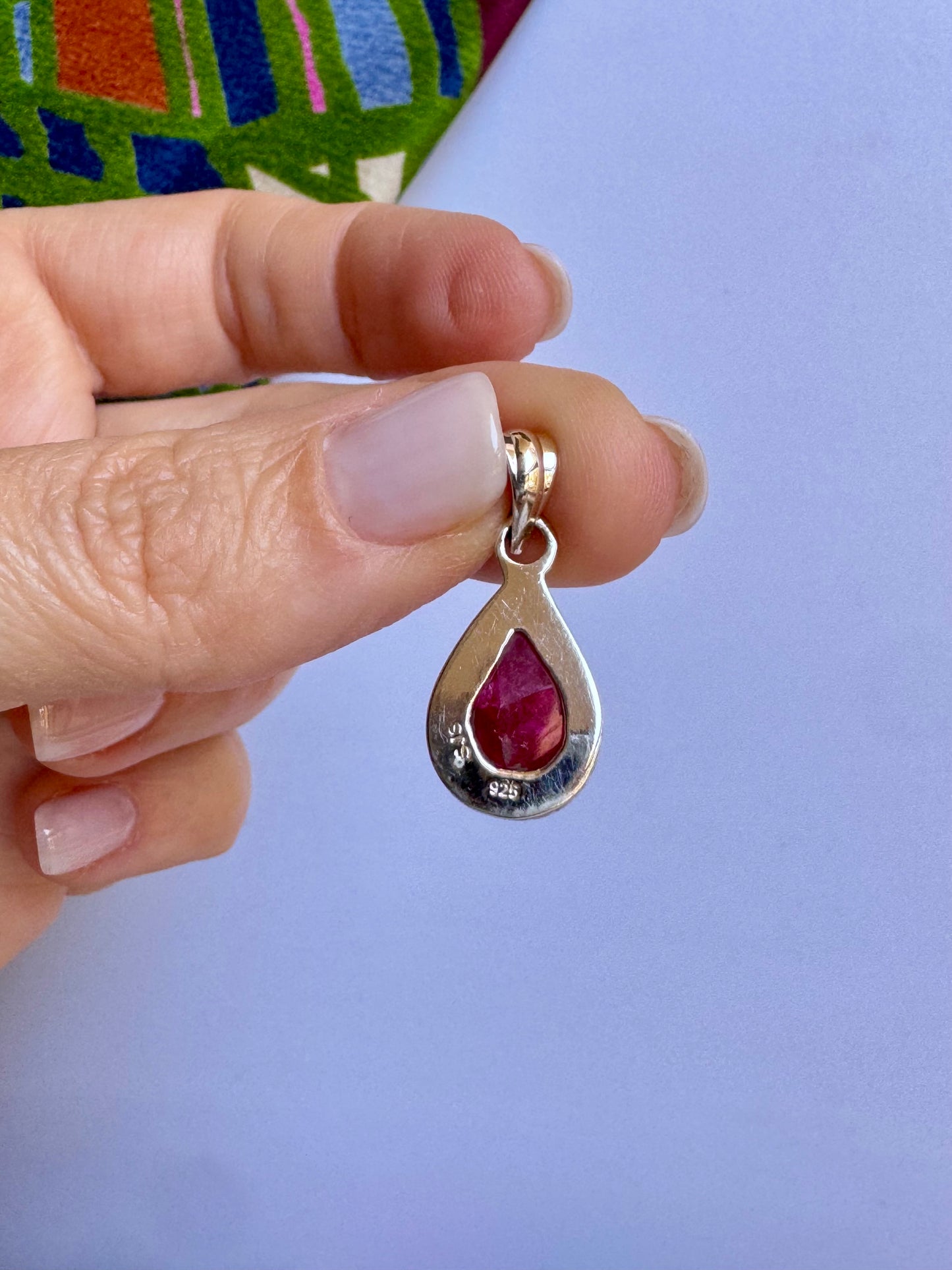 Ciondolo argento 925 radice di rubino 4AQ