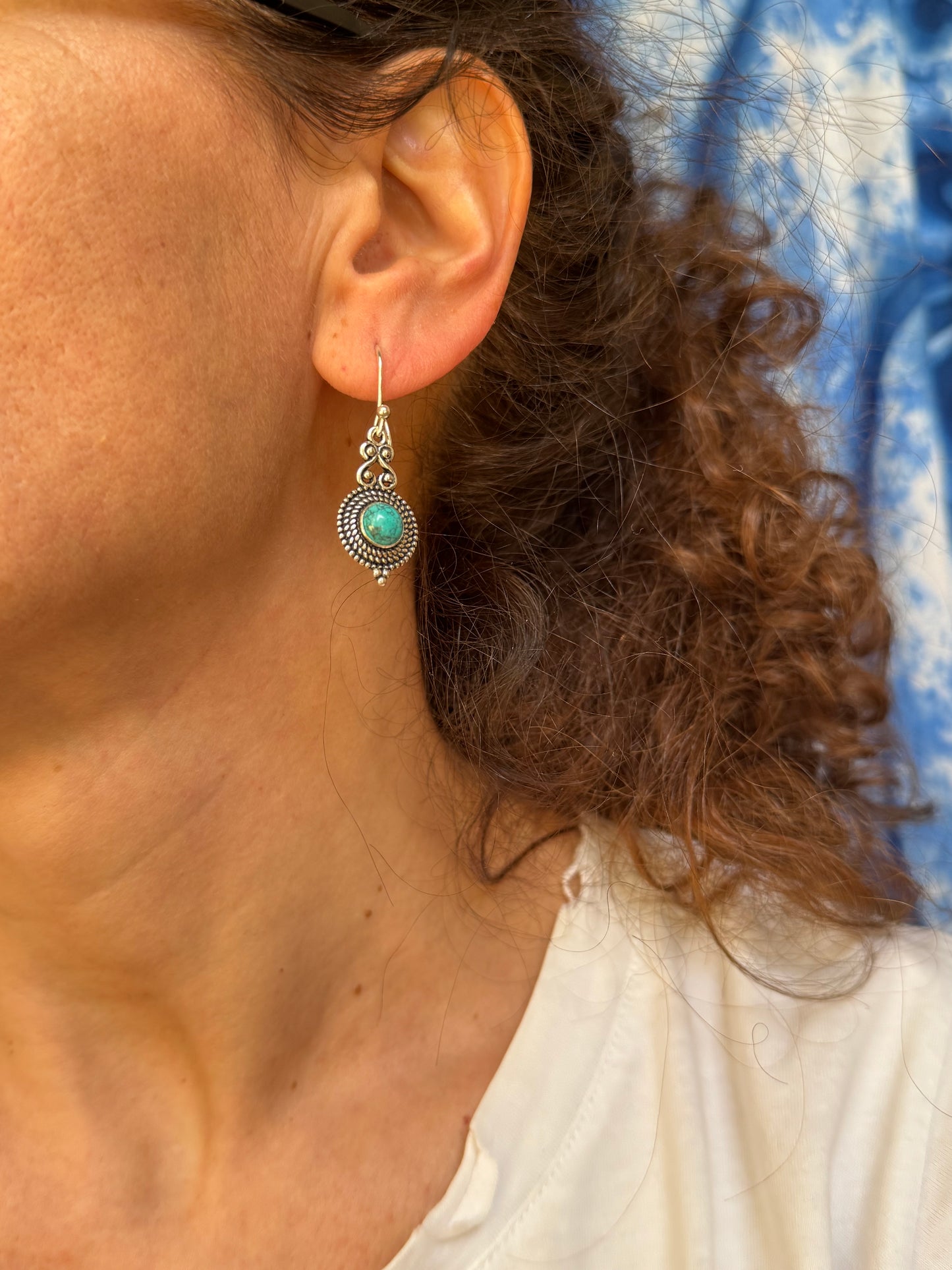 Orecchini boho argentato turchese V1