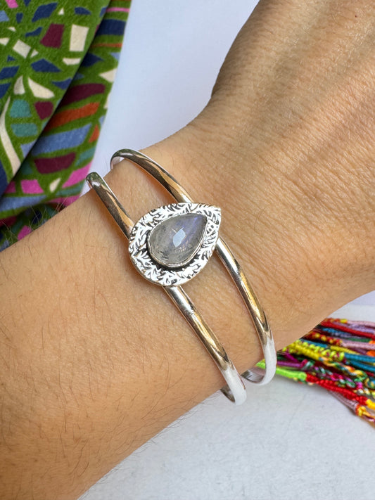 Bracciale boho argentato pietra di luna