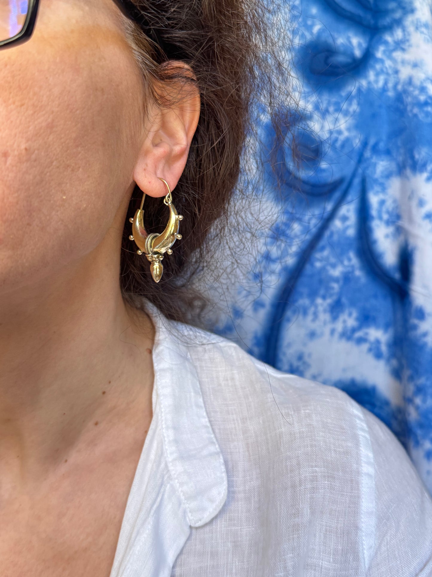 Orecchini boho dorato tribali bombati punta