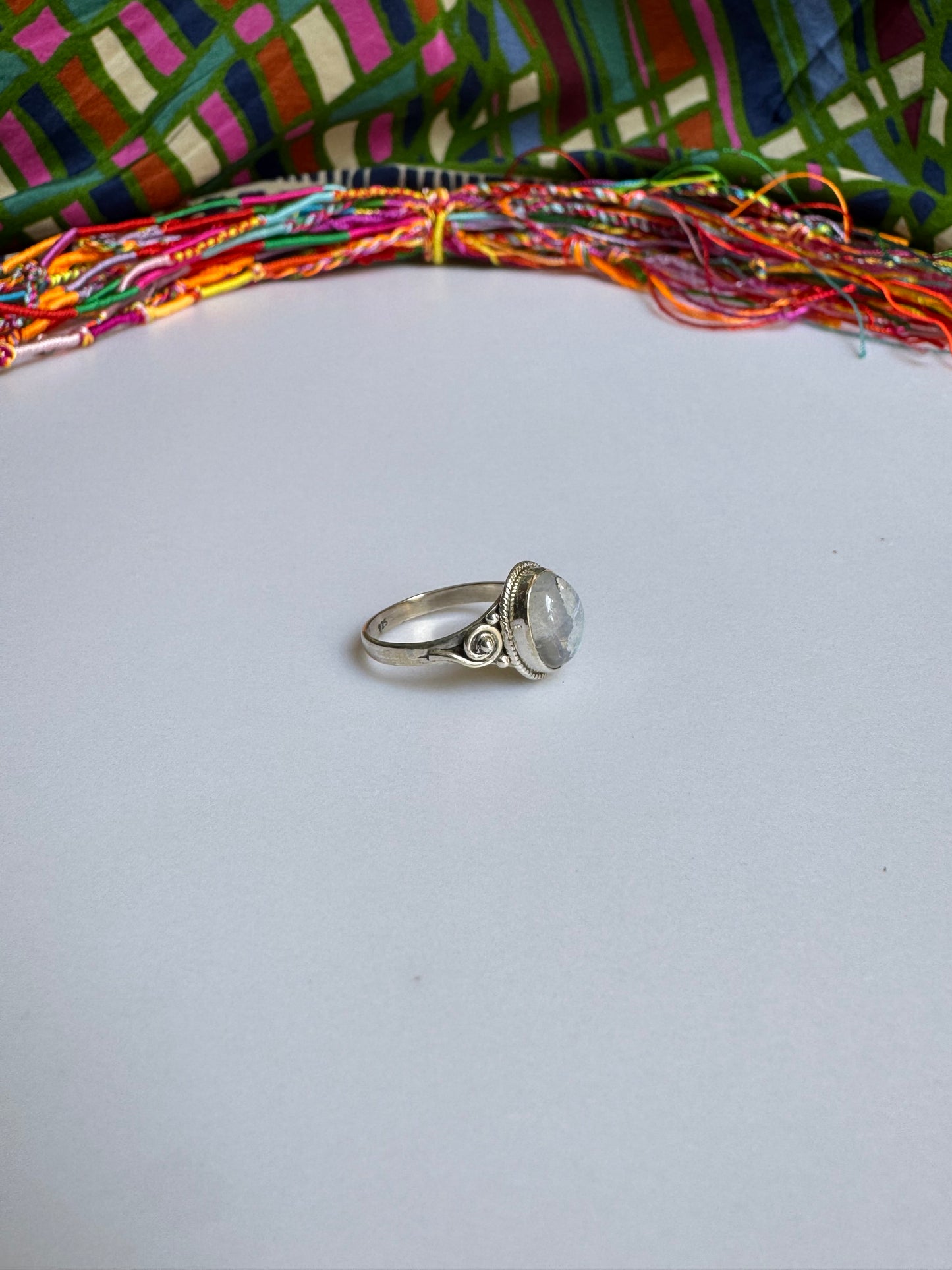 925 Silber Regenbogen Mondstein Ring Größe 16 - G5