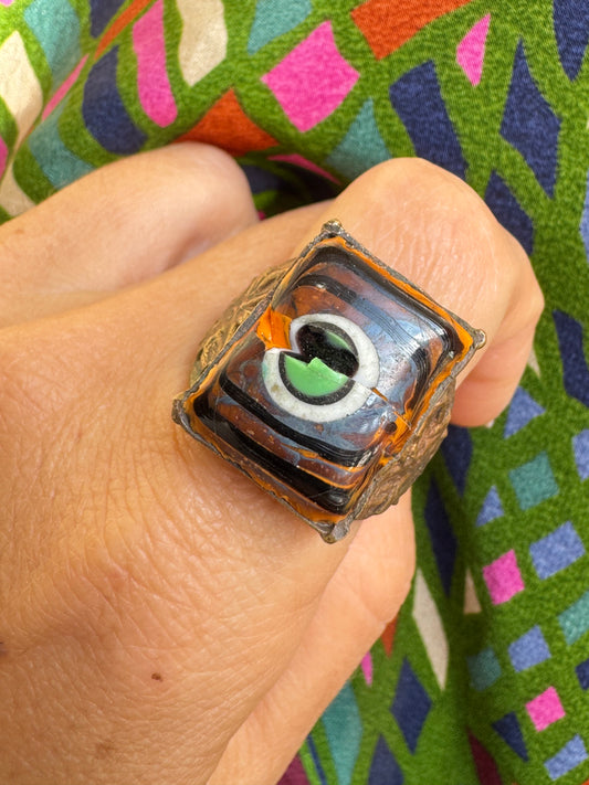 Antiker, bemalter Keramikring im Vintage-Stil, Größe 21/22, defekt