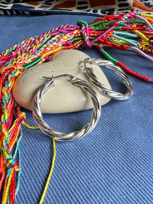 Doppelt geformte Kreisohrringe aus 925er T-Silber