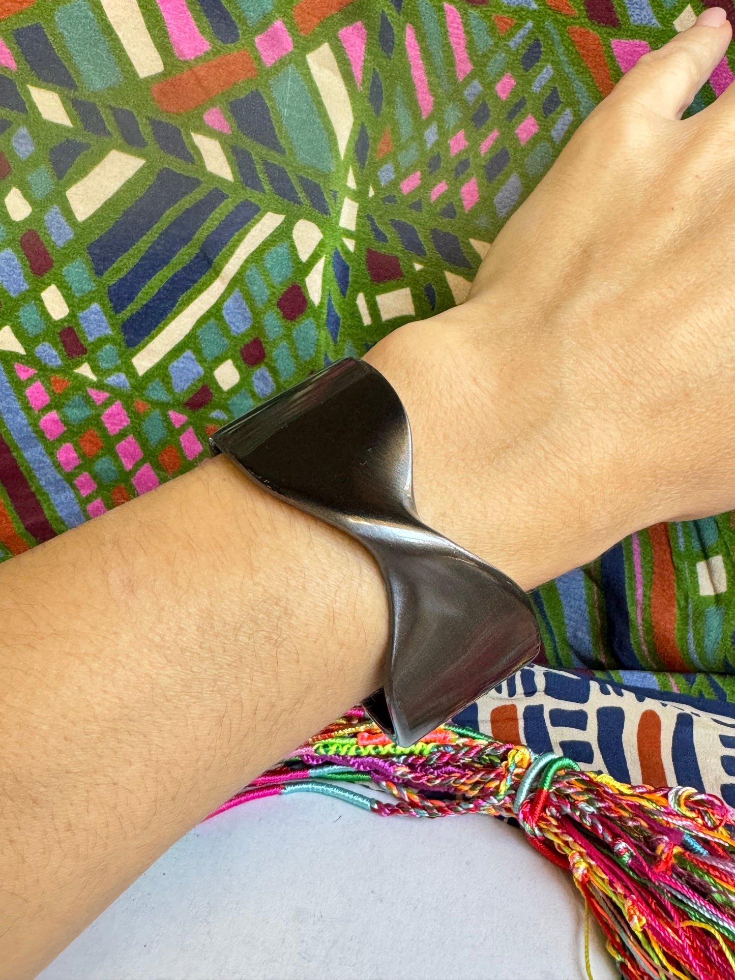 Anthracite design bangle bracelet