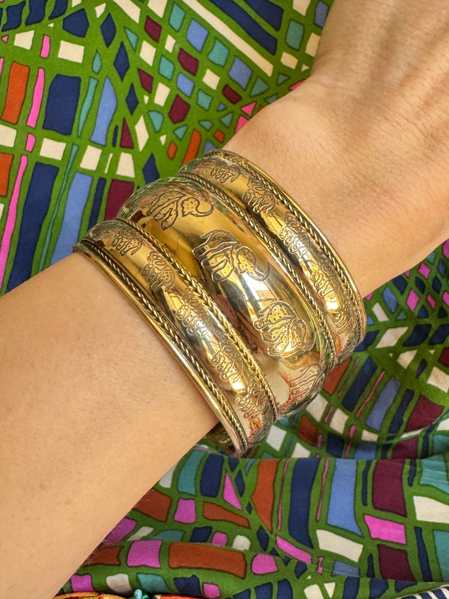 Golden elephant bangle bracelet