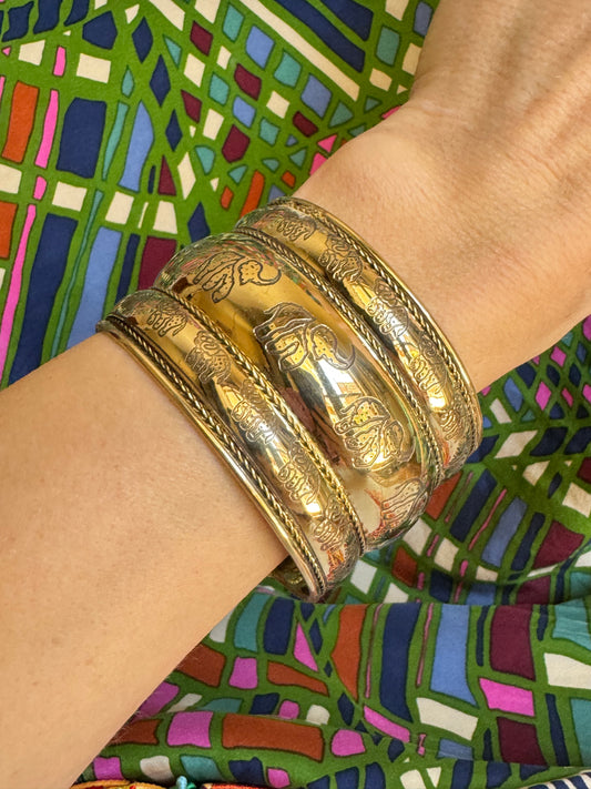 Golden elephant bangle bracelet