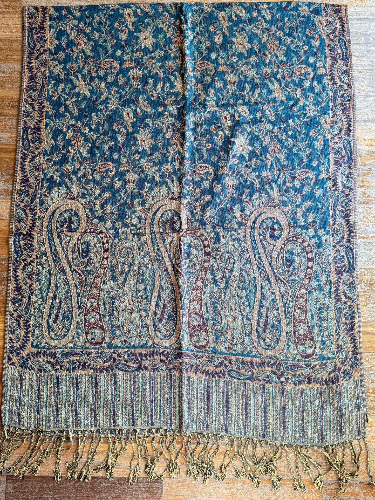 Pashmina-Schal gestohlen 446/1