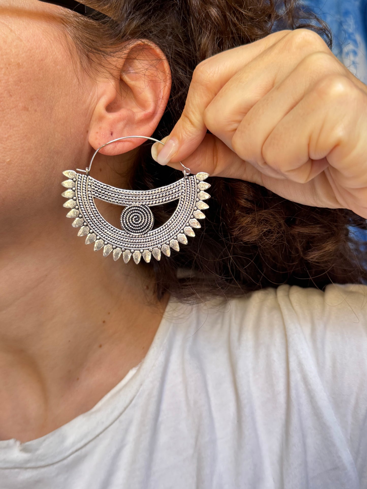 Orecchini boho argentati cerchi spirale