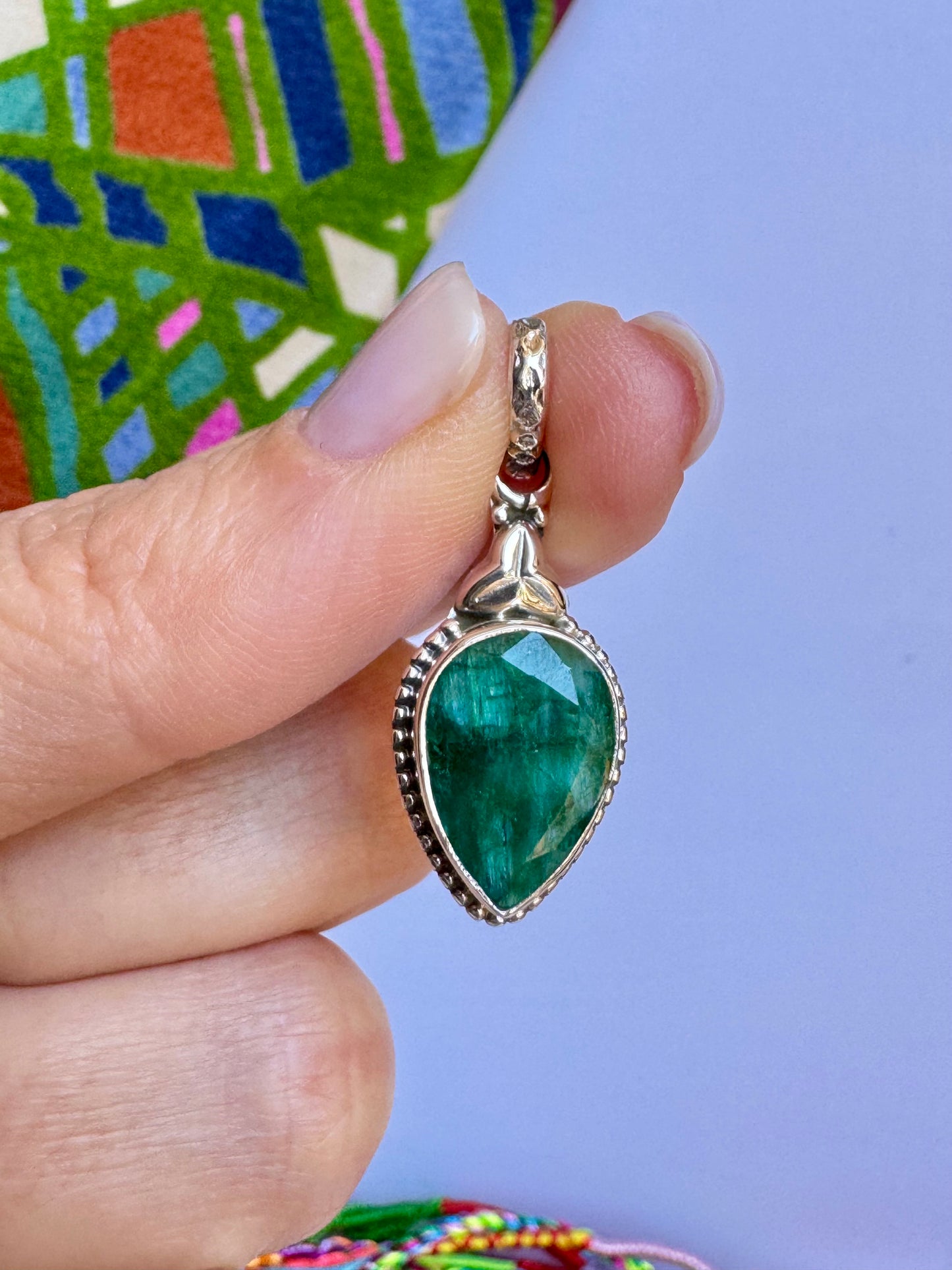 Ciondolo argento 925 radice di smeraldo 3AQ