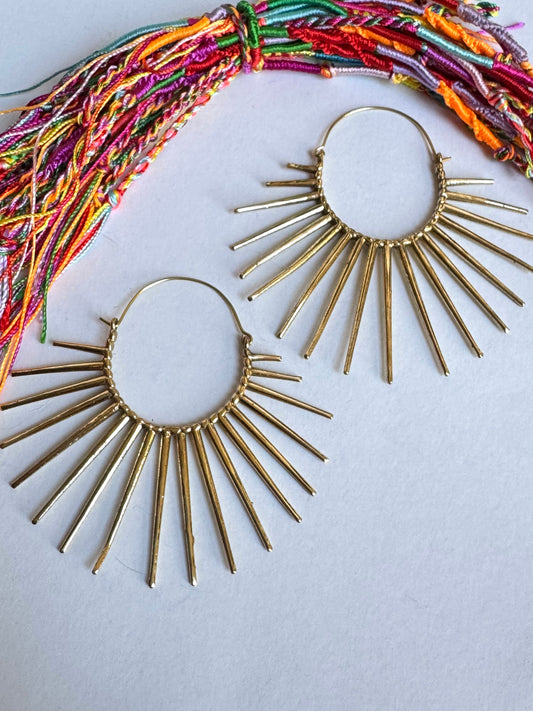 Orecchini boho dorati cerchi punte