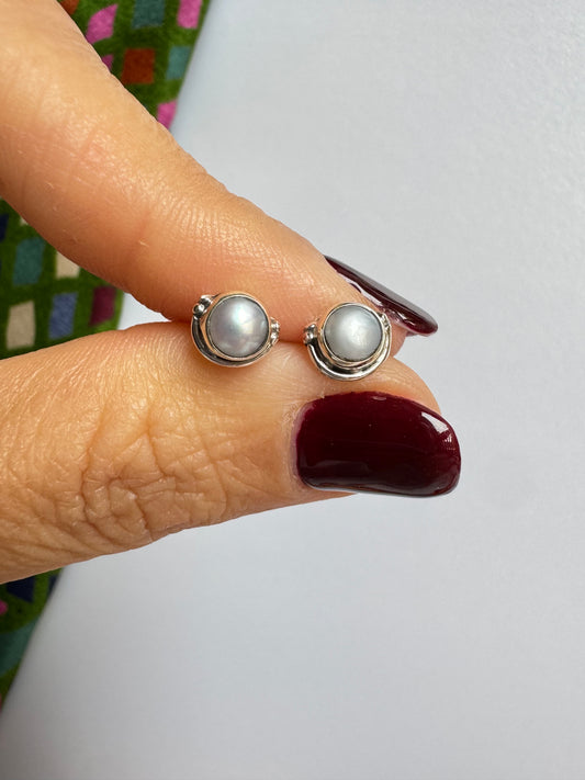 925 silver pearl mini lobe earrings