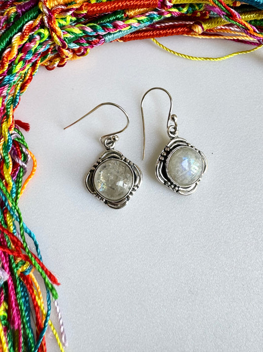 Regenbogen-Mondstein-Ohrringe aus 925er Silber