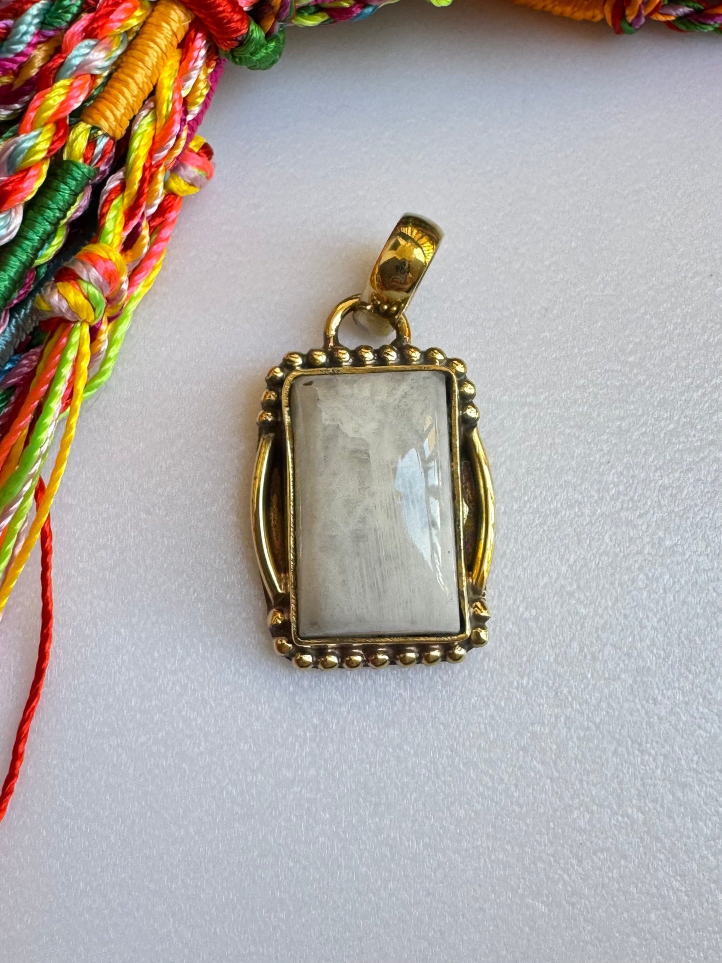 Ciondolo boho dorato pietra di luna
