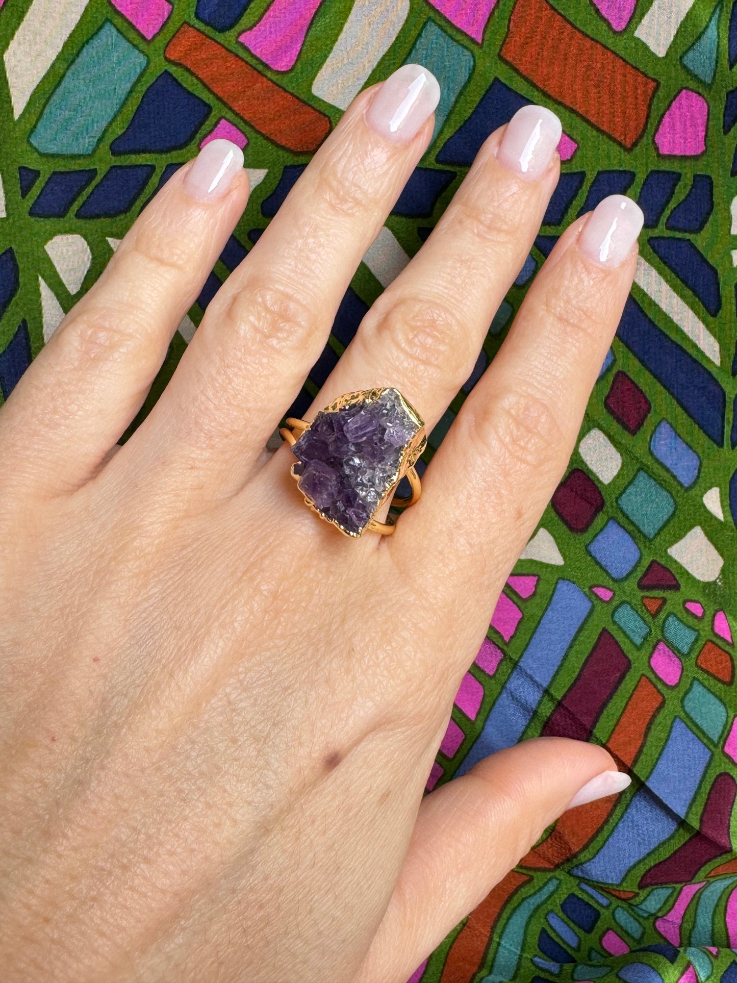 Golden ring with amethyst chips 4