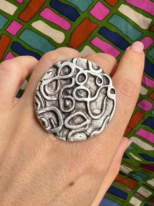 Silver zamak abstract circle ring