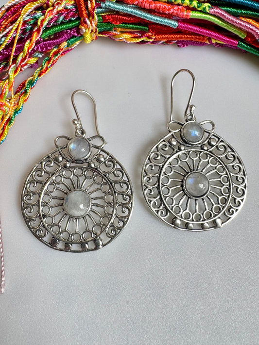 Orecchini boho argentato pietra di luna
