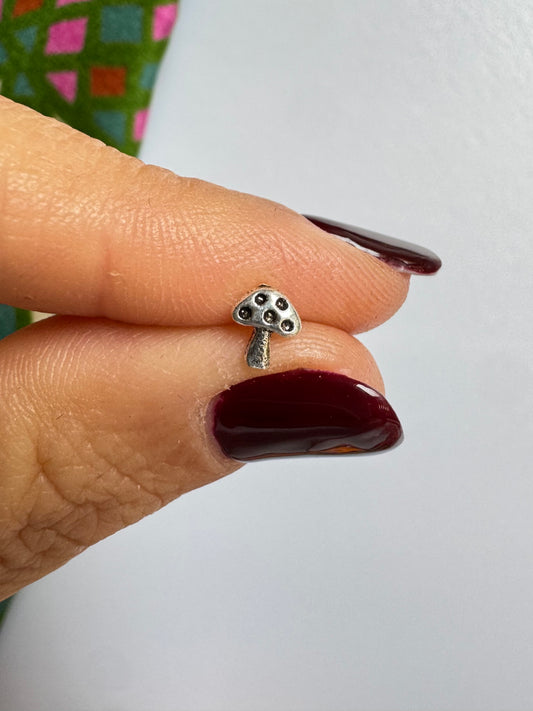 925 silver mushroom single lobe earring