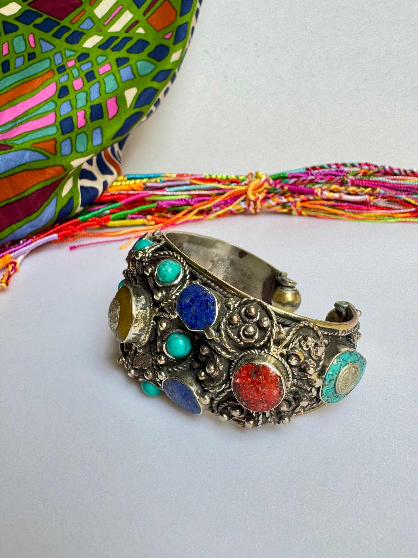 Bracciale rigido nepalese vintage