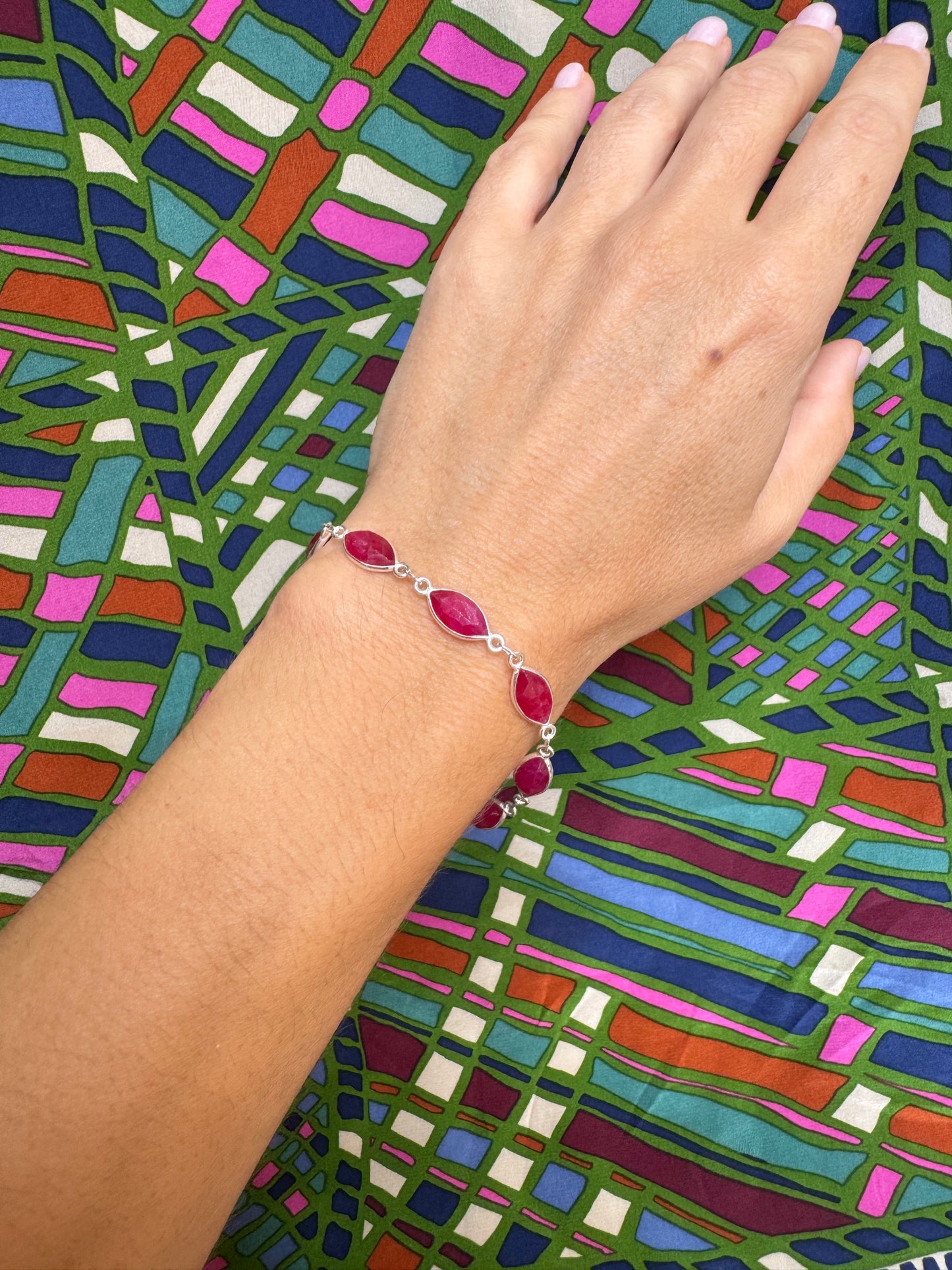 925 silver bracelet with ruby ​​root B55