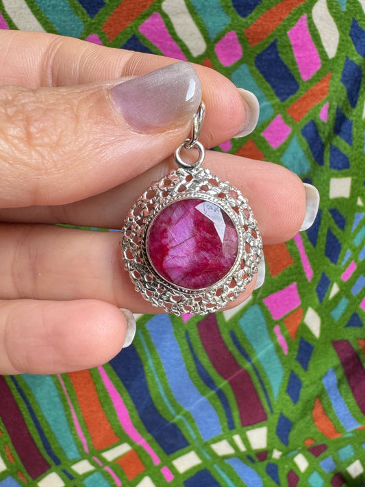 925 silver pendant with ruby ​​root 9L