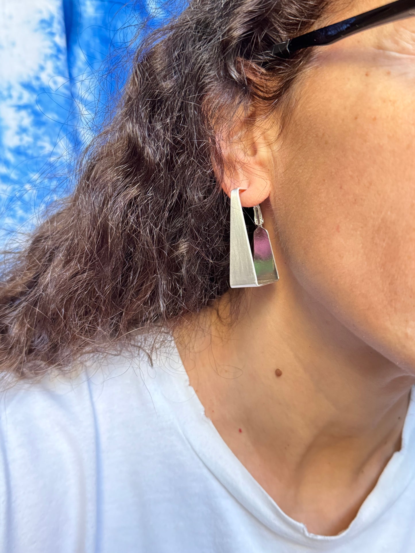 Rectangular silver circle earrings