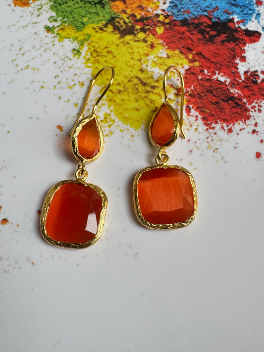 2 orangefarbene Steinohrringe