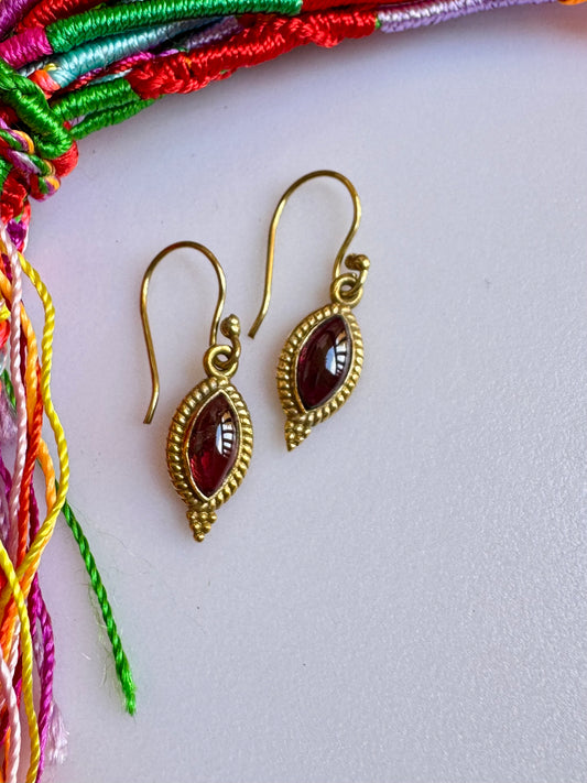 Orecchini boho dorato rosso V4