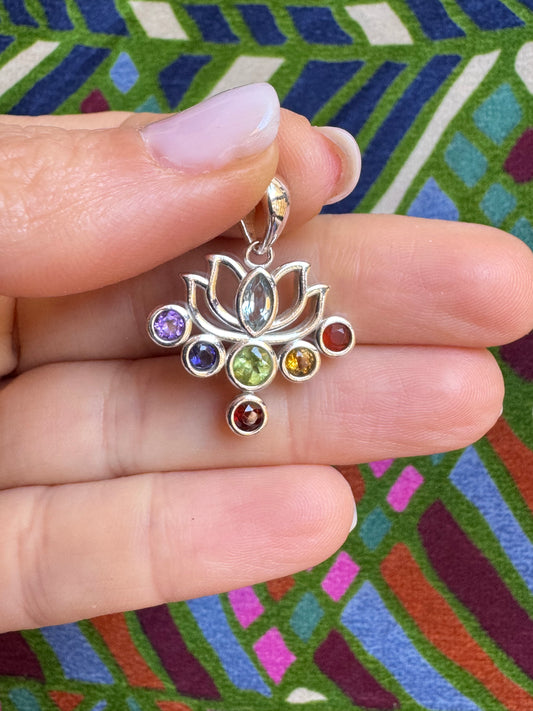 925 Silber Anhänger 7 Chakra Lotusblüte C76