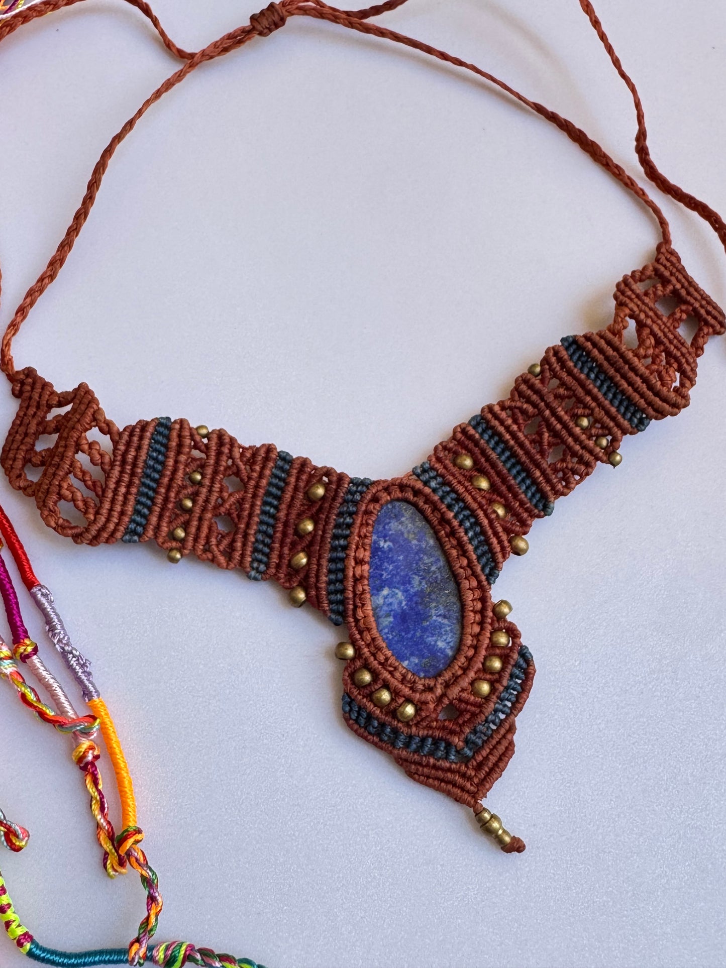 Collana macramè lapislazzuli B