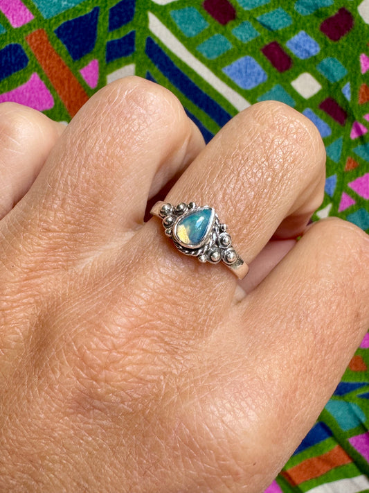 925 silver ring with white opal, size 14/15 - G31