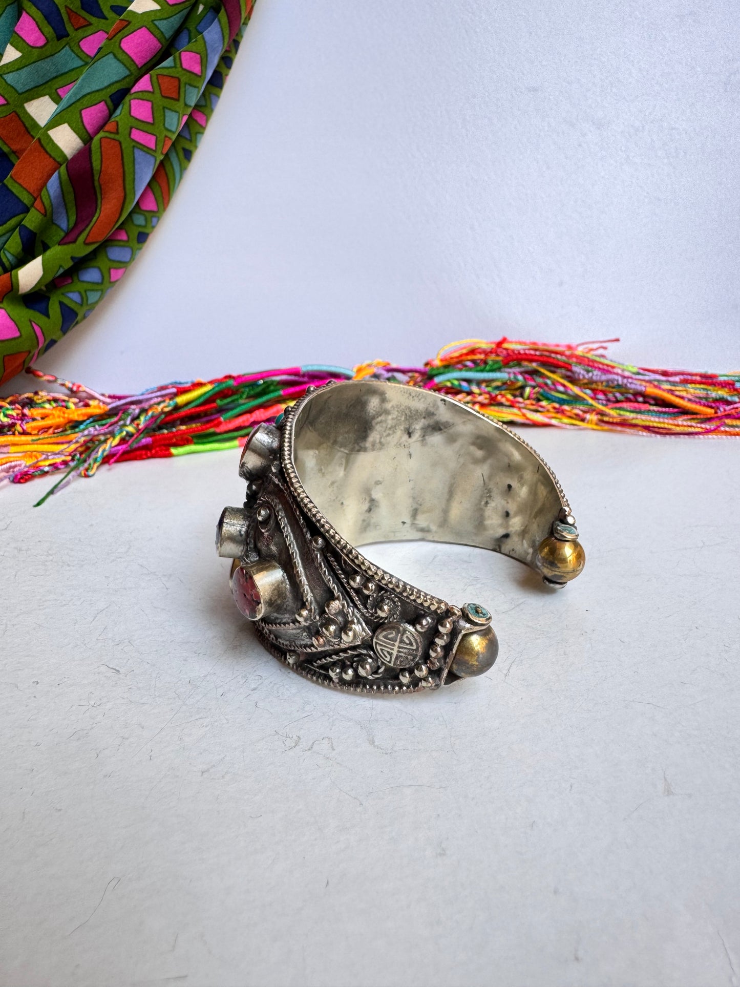 Bracciale rigido nepalese vintage