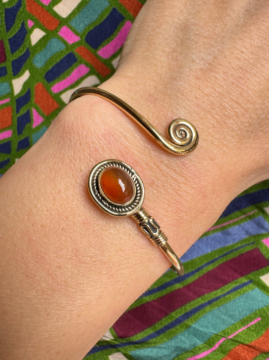 Bracciale boho dorato arancio