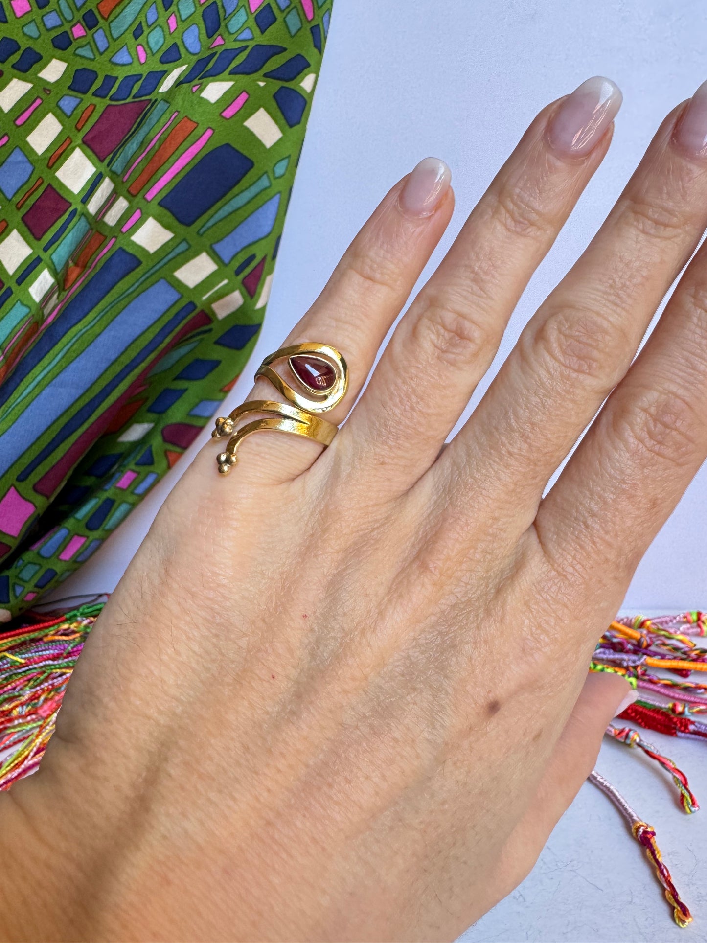 Anello boho dorato rosso