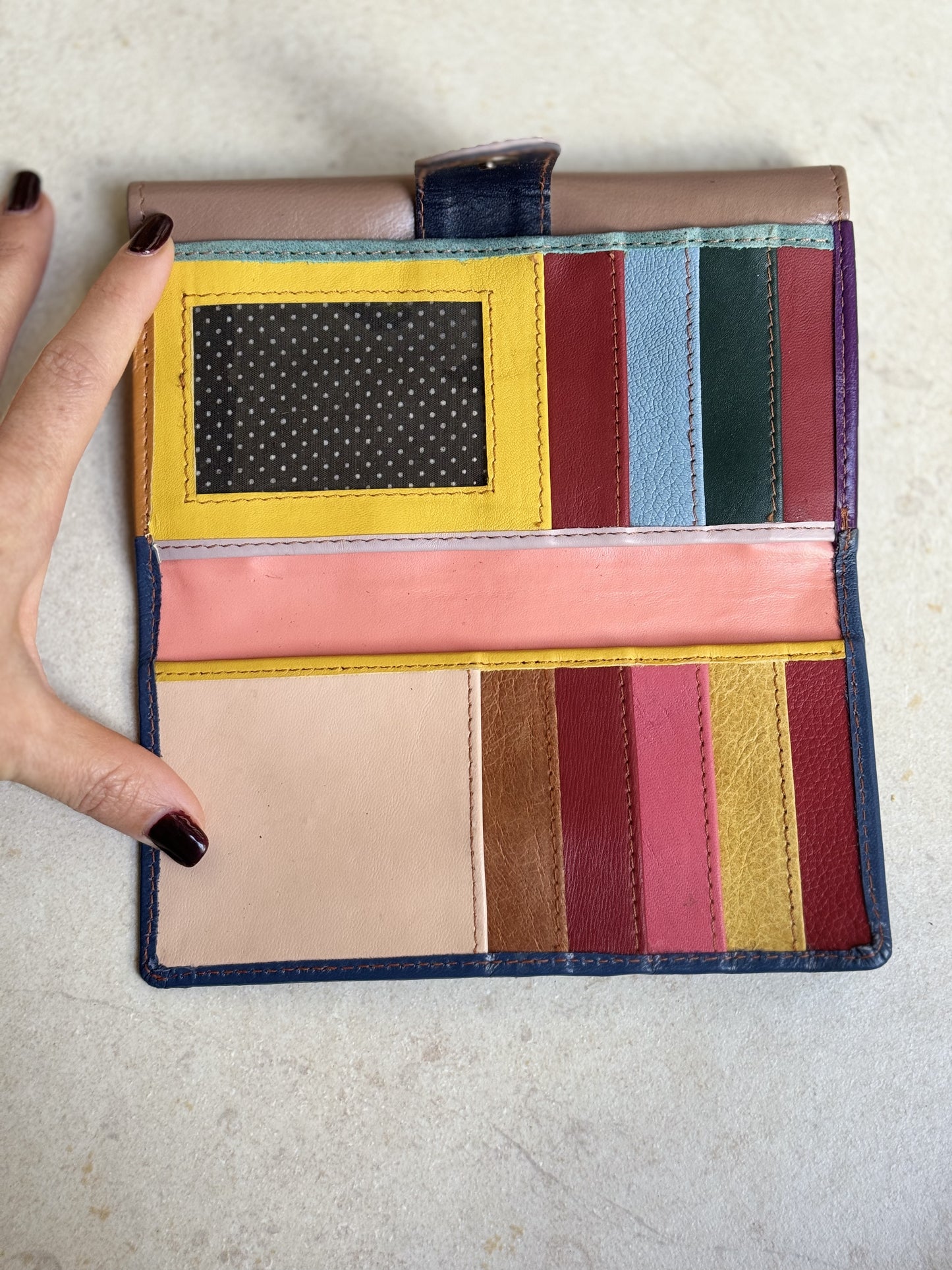 Wallet in sugar paper and powder pink leather