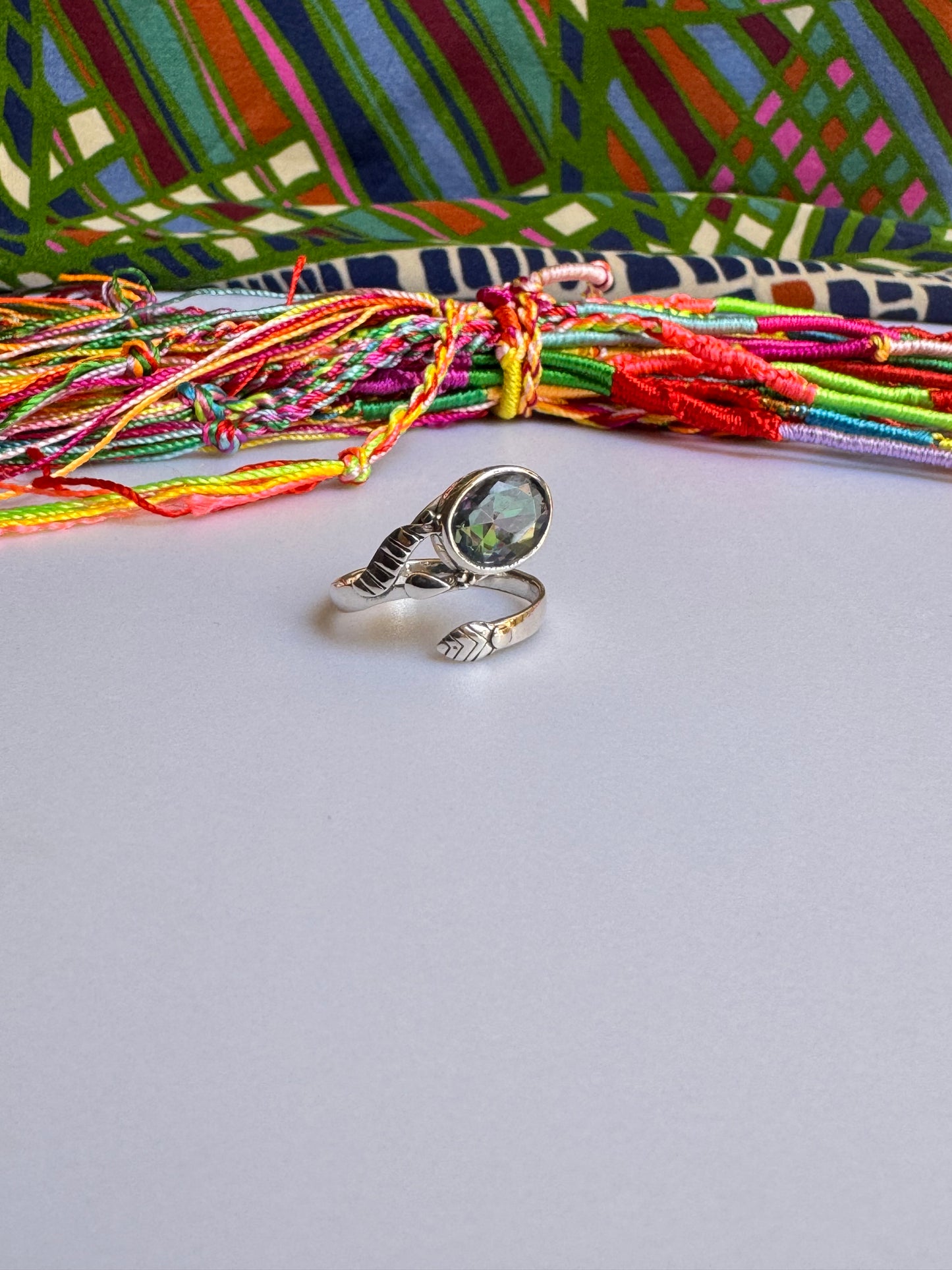 Verstellbarer Silberring mit Mystikstein, Größe 14 x 50