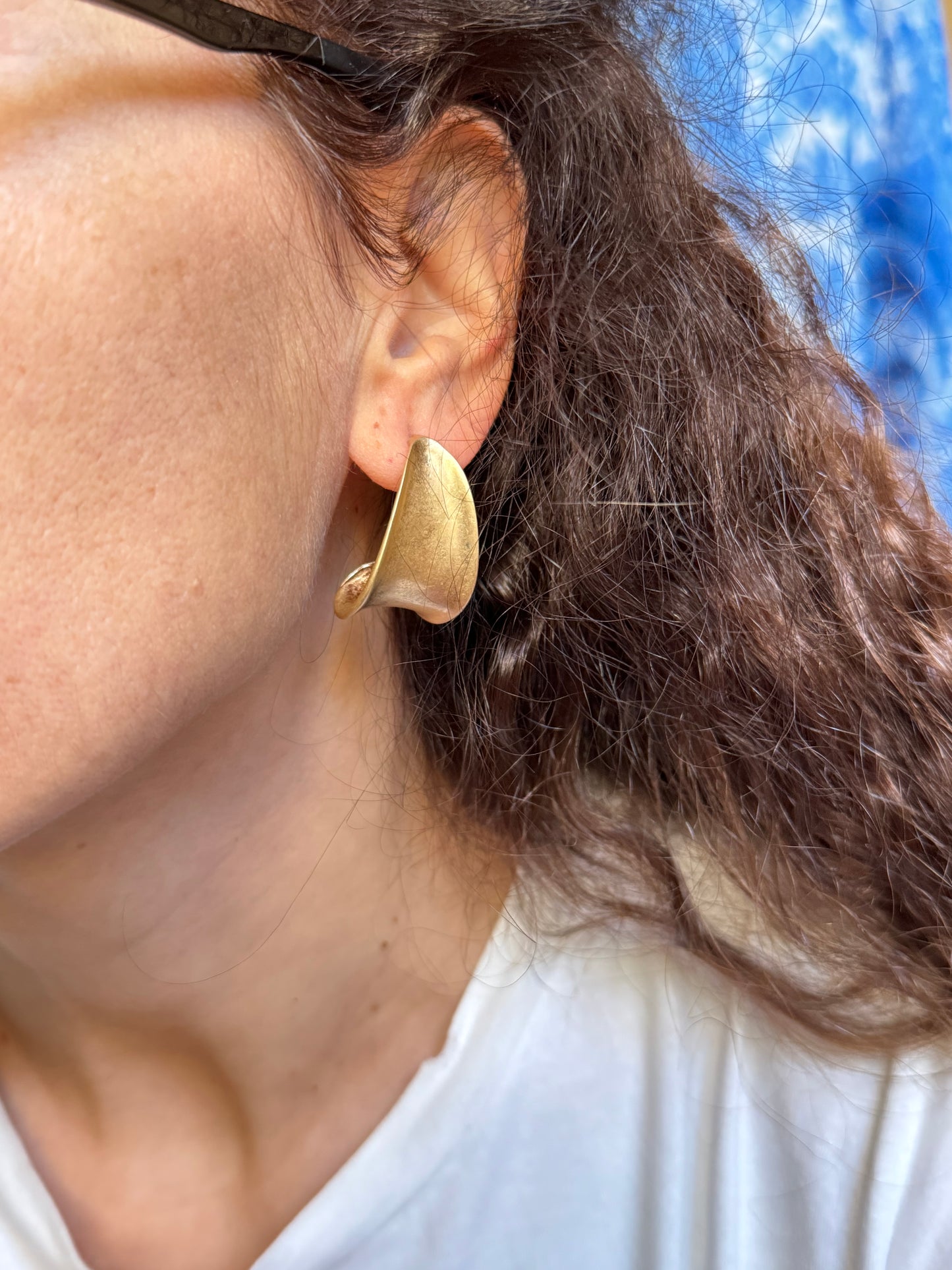 Satin golden drop earrings