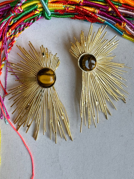 Brown golden earrings