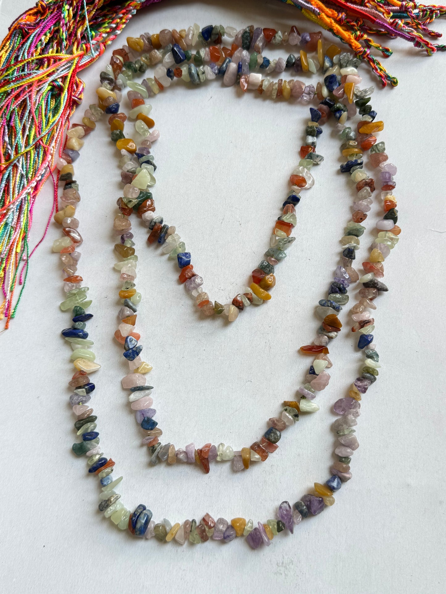 Multicolor chips necklace