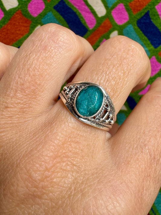 925 silver ring with emerald root size 16 -