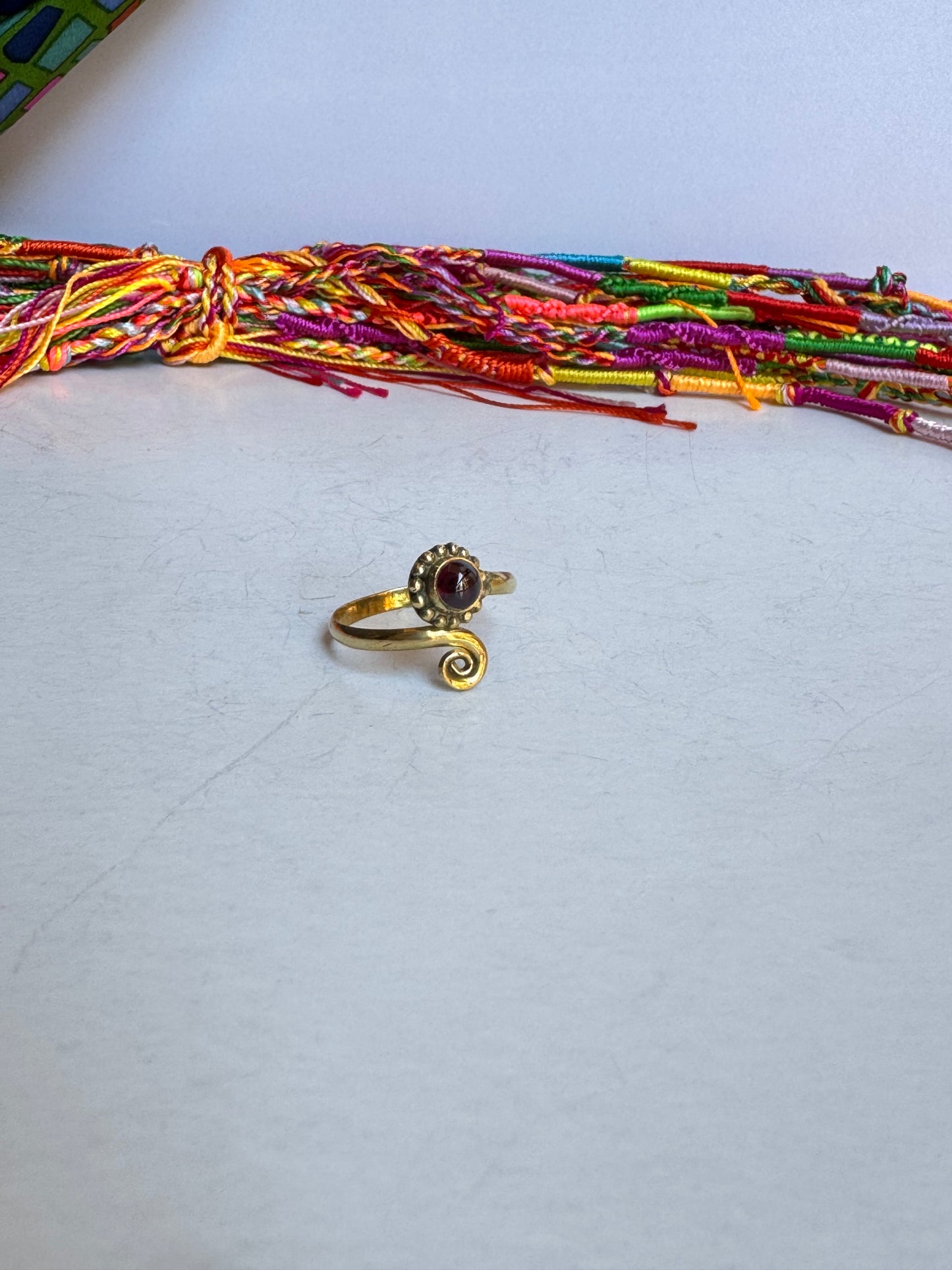 Anello boho dorato rosso