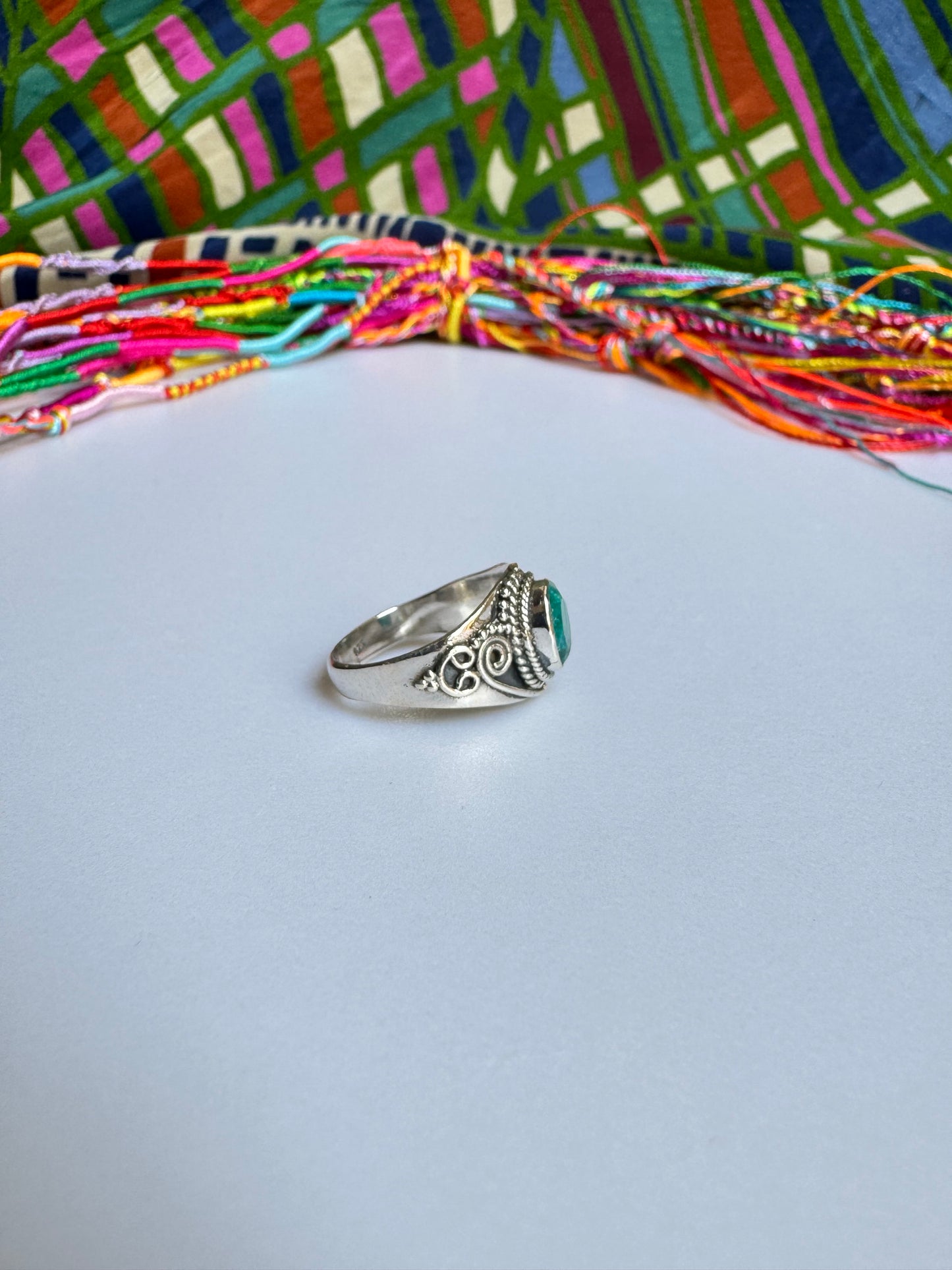 925 silver ring with emerald root size 13 - G59