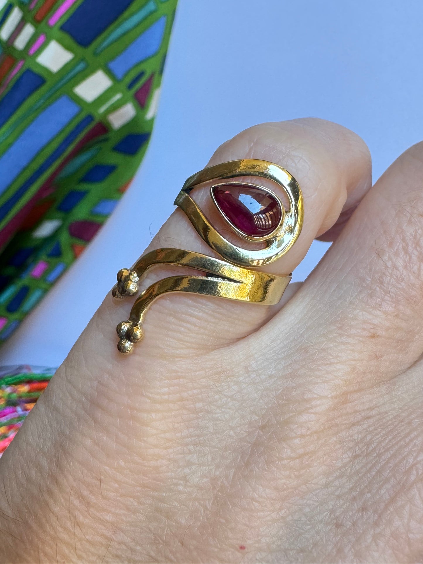 Anello boho dorato rosso