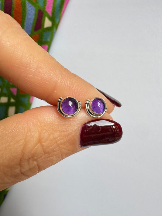 925 silver amethyst mini stud earrings