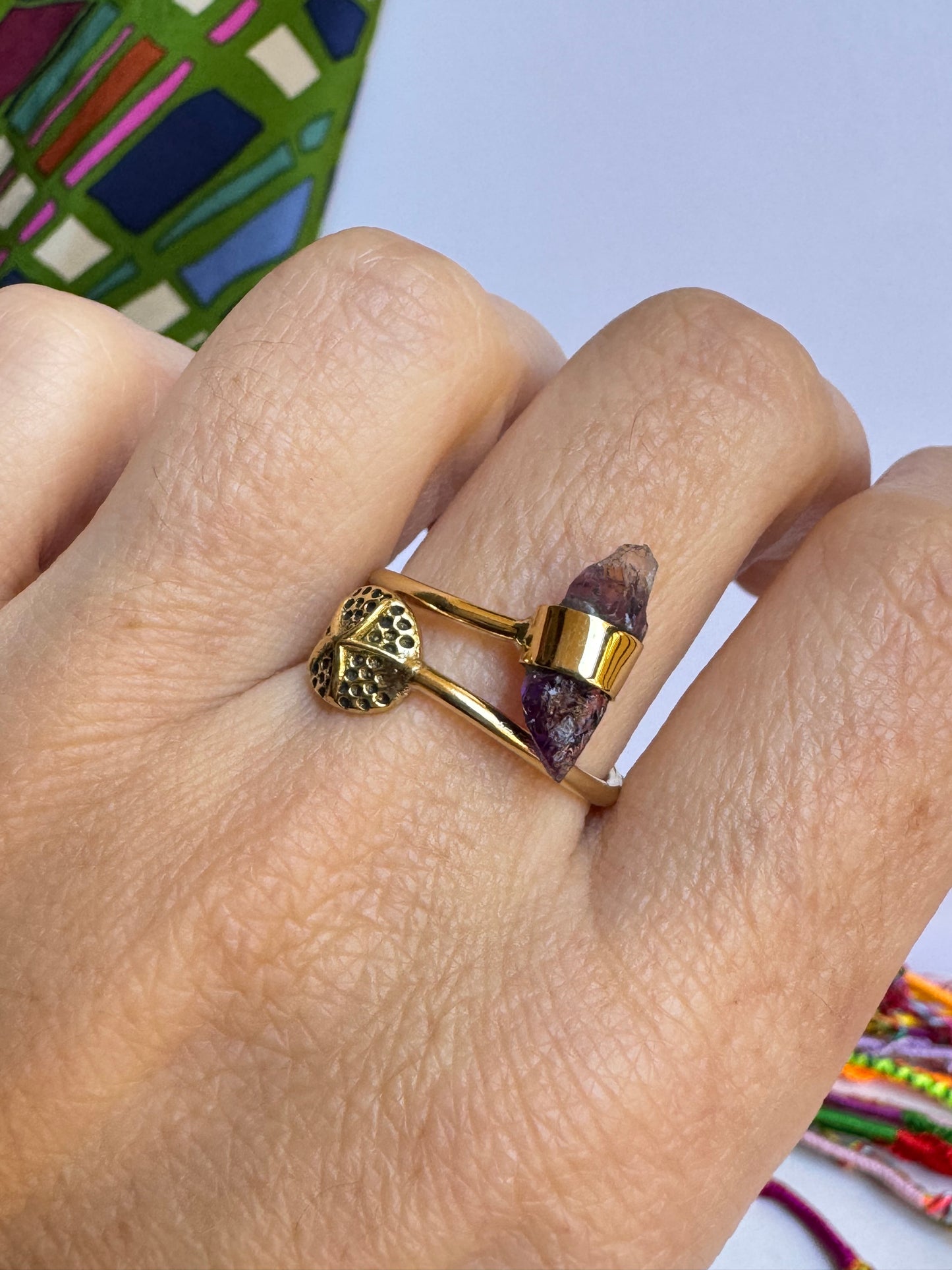 Anello boho dorato drusa viola