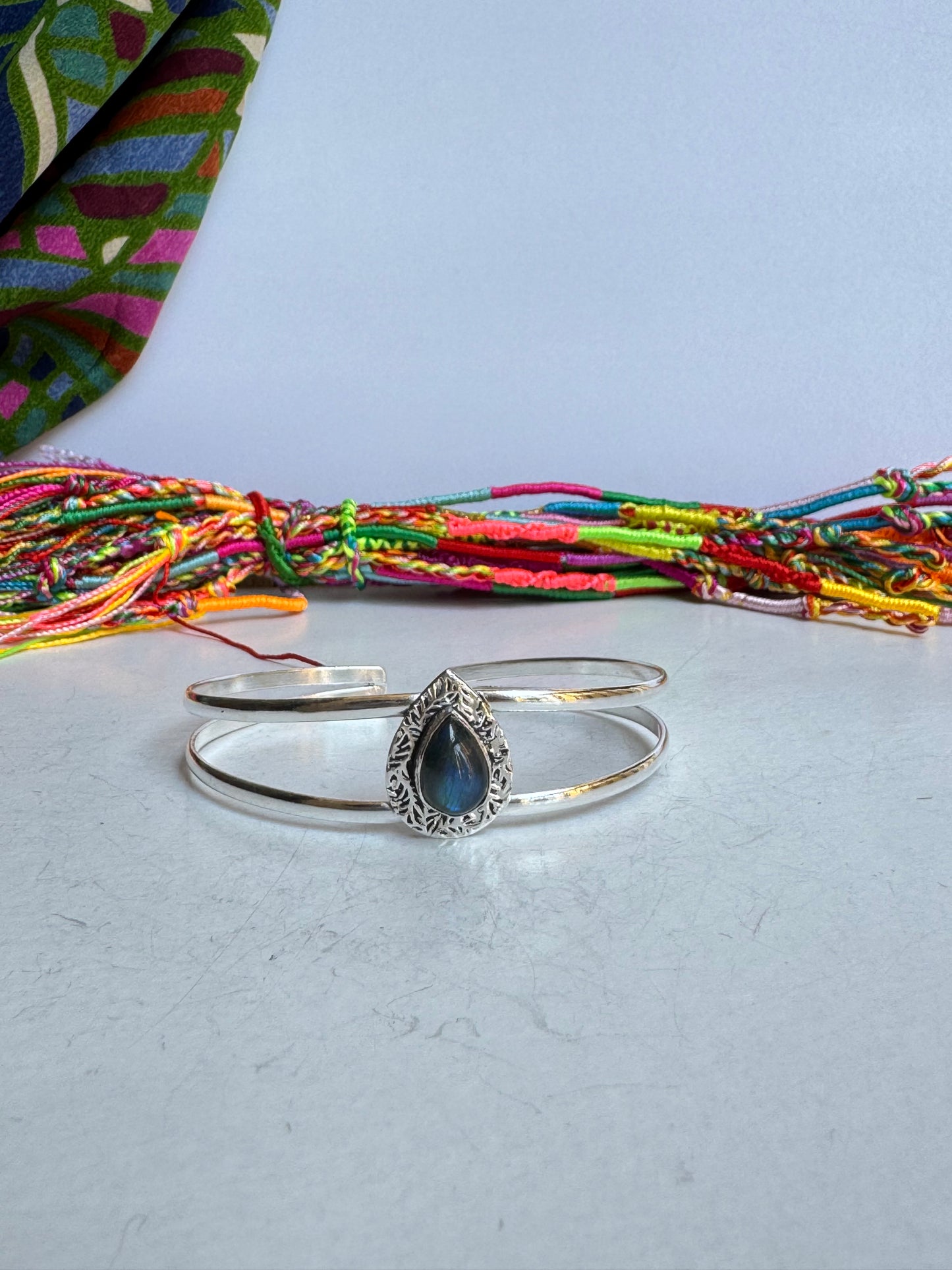 Bracciale boho argentato labradorite