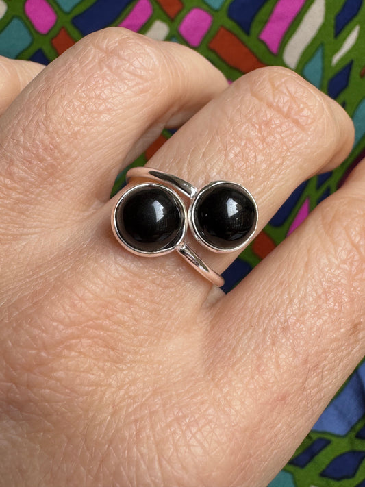 Verstellbarer schwarzer Onyx-Silberring, Größe 16,5 – F26