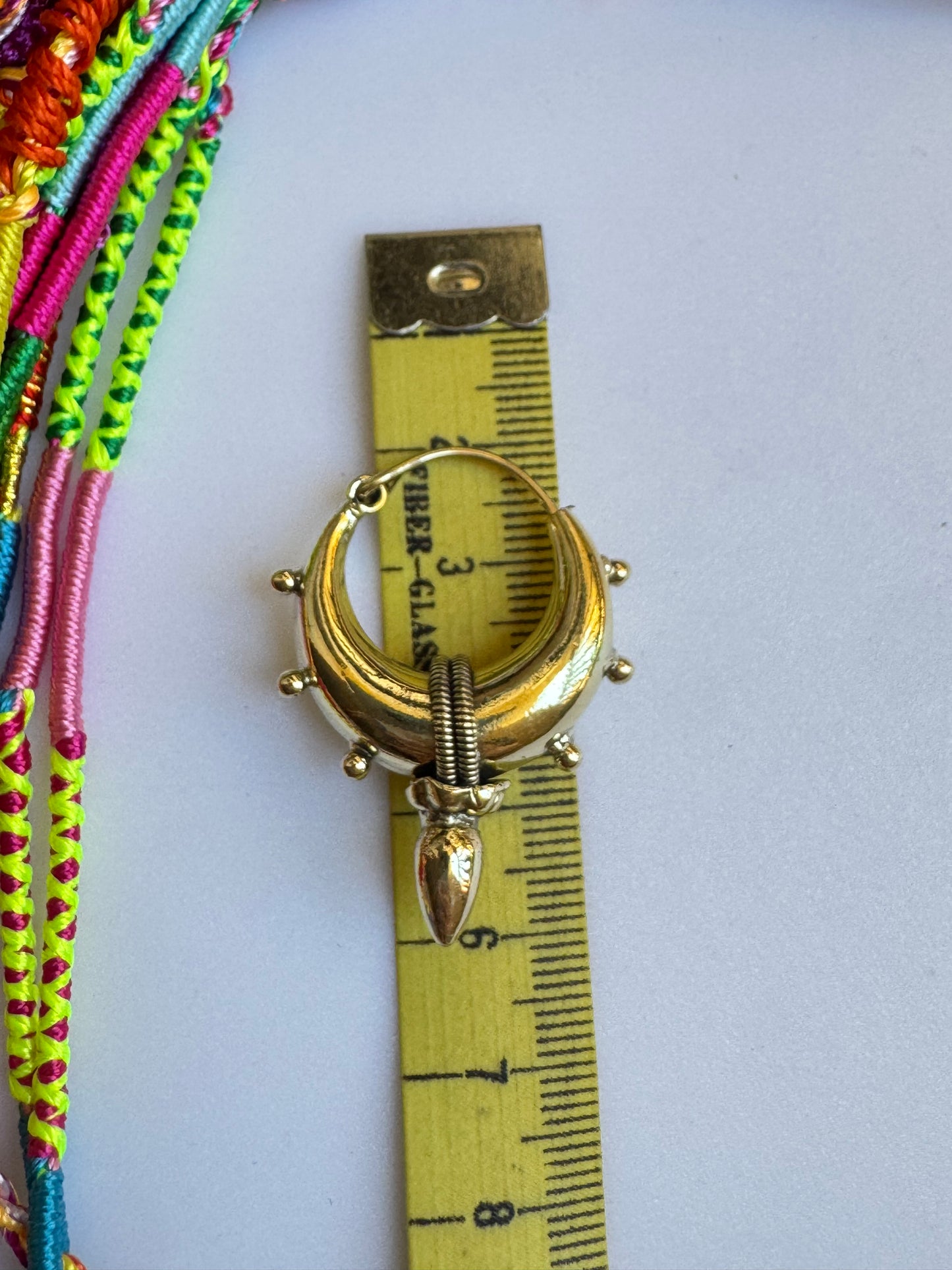 Orecchini boho dorato tribali bombati punta