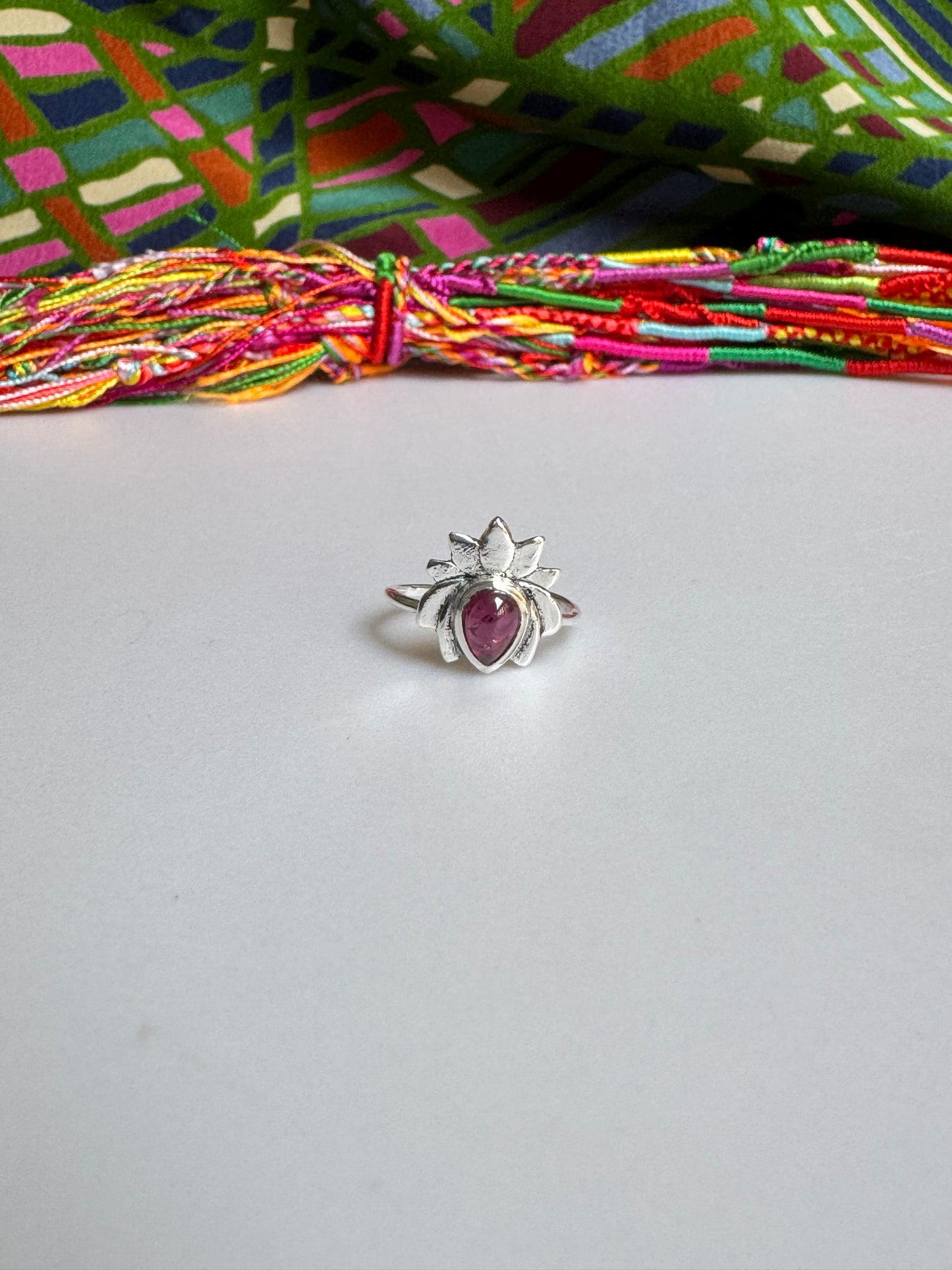 Lila-silberner Boho-Ring