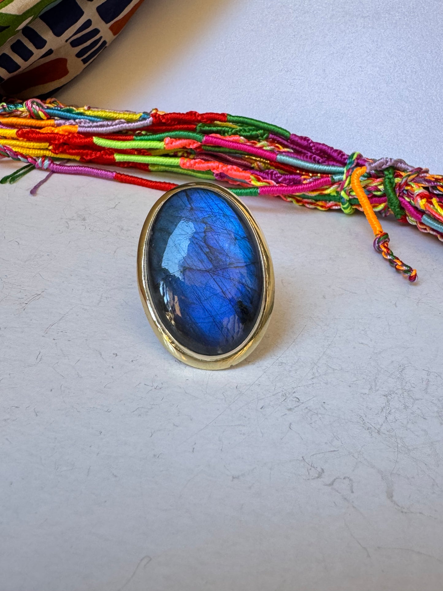 Anello boho dorato labradorite regolabile
