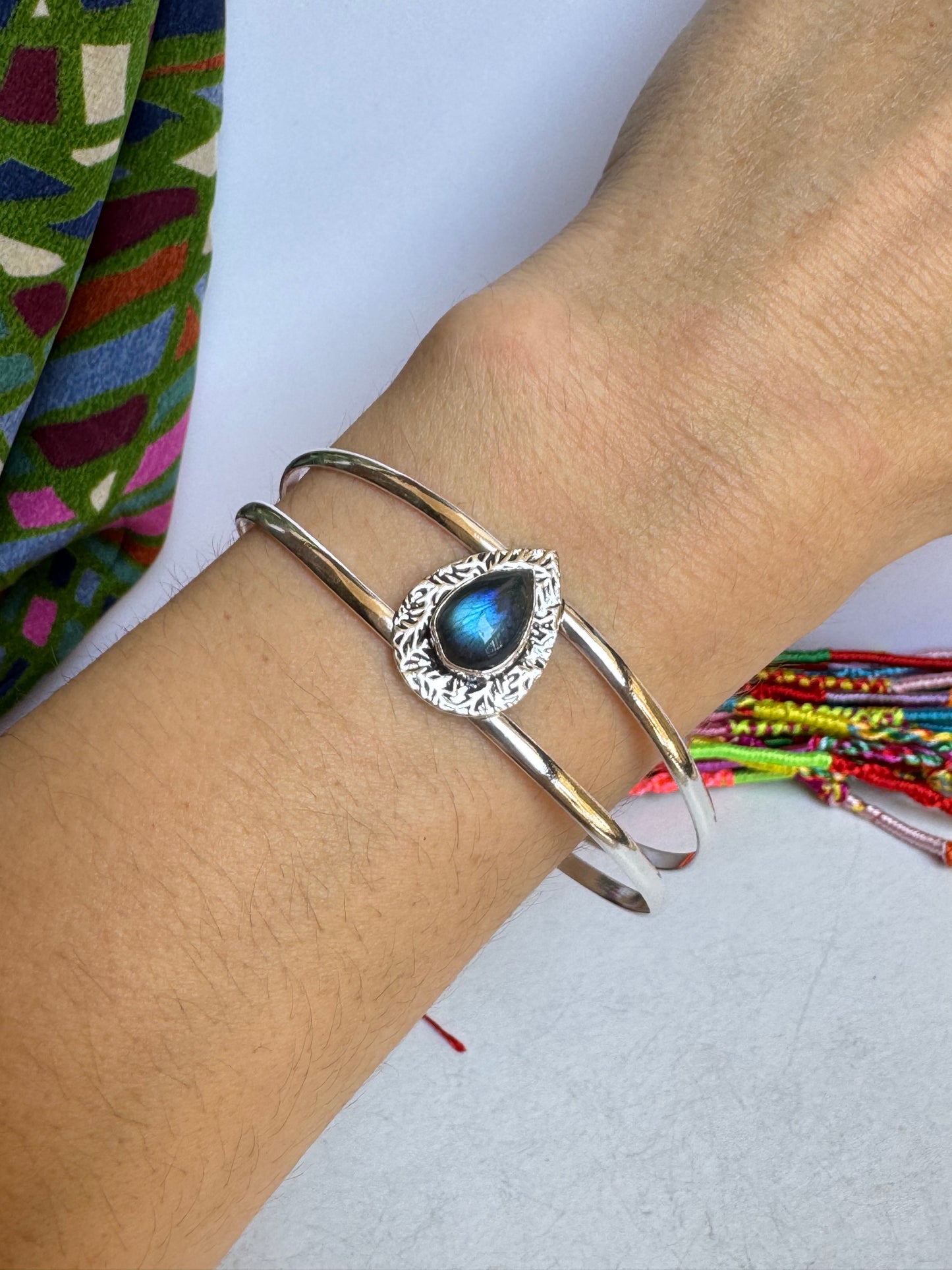 Bracciale boho argentato labradorite
